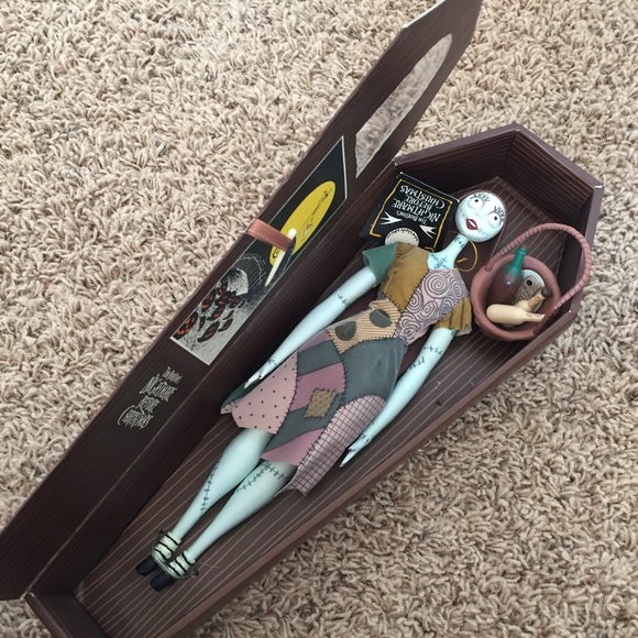 Nightmare Before Christmas™️ Sally Collectible - Picture 2 of 10